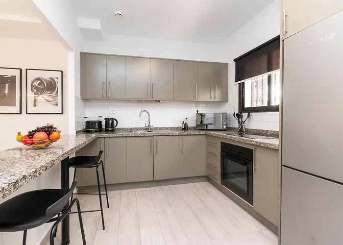 Luxury 2 Bedroom Cristianos Апартаменты *