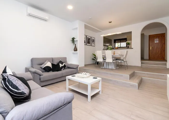 Luxury 2 Bedroom Cristianos Лос Кристианос