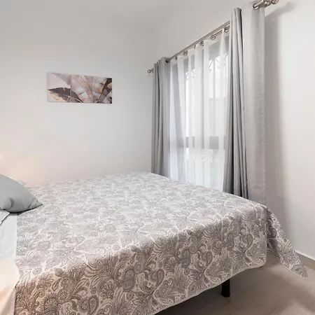 Luxury 2 Bedroom Cristianos Los Cristianos (Tenerife)